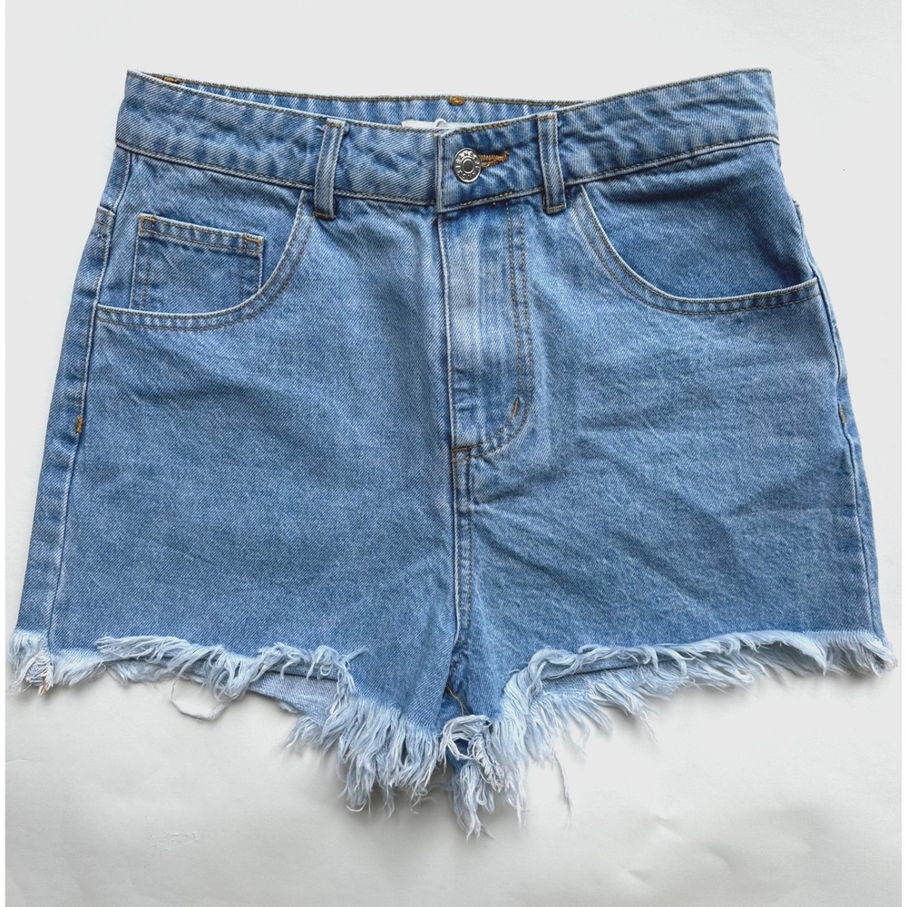 Daphnea Paris High Waisted Light Wash Denim Shorts-Frayed Hem-Women's Sze S-NWT